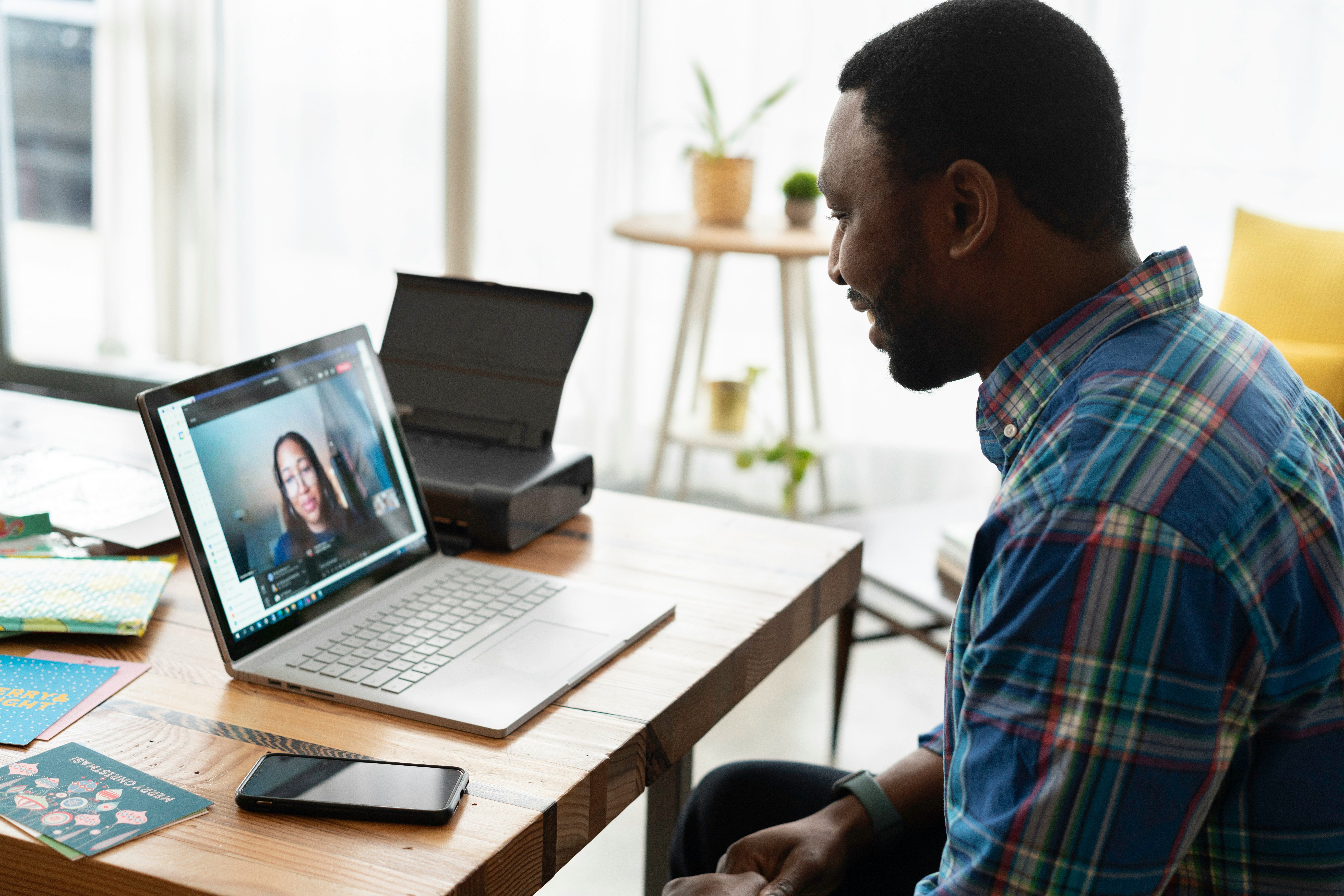 découvrez l'apprentissage en ligne avec une large sélection de cours et de ressources pour développer vos compétences et poursuivre votre formation à tout moment, n'importe où.