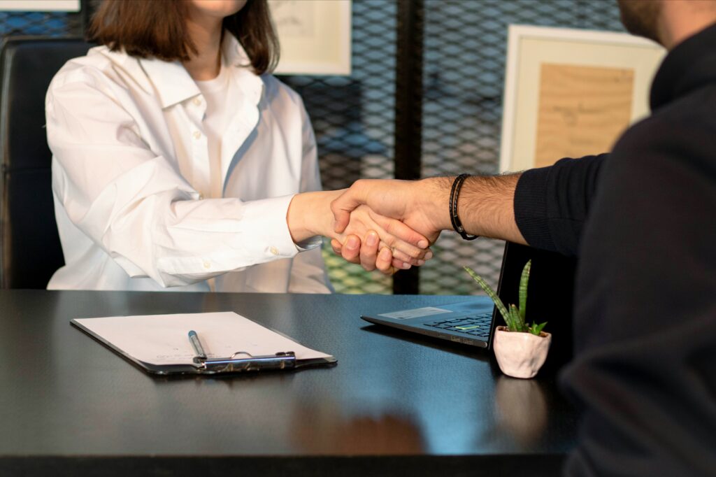 en tant qu'assistant en ressources humaines, vous jouez un rôle essentiel dans le soutien des opérations liées à la gestion des ressources humaines. découvrez comment votre expertise peut contribuer à la réussite de l'entreprise.